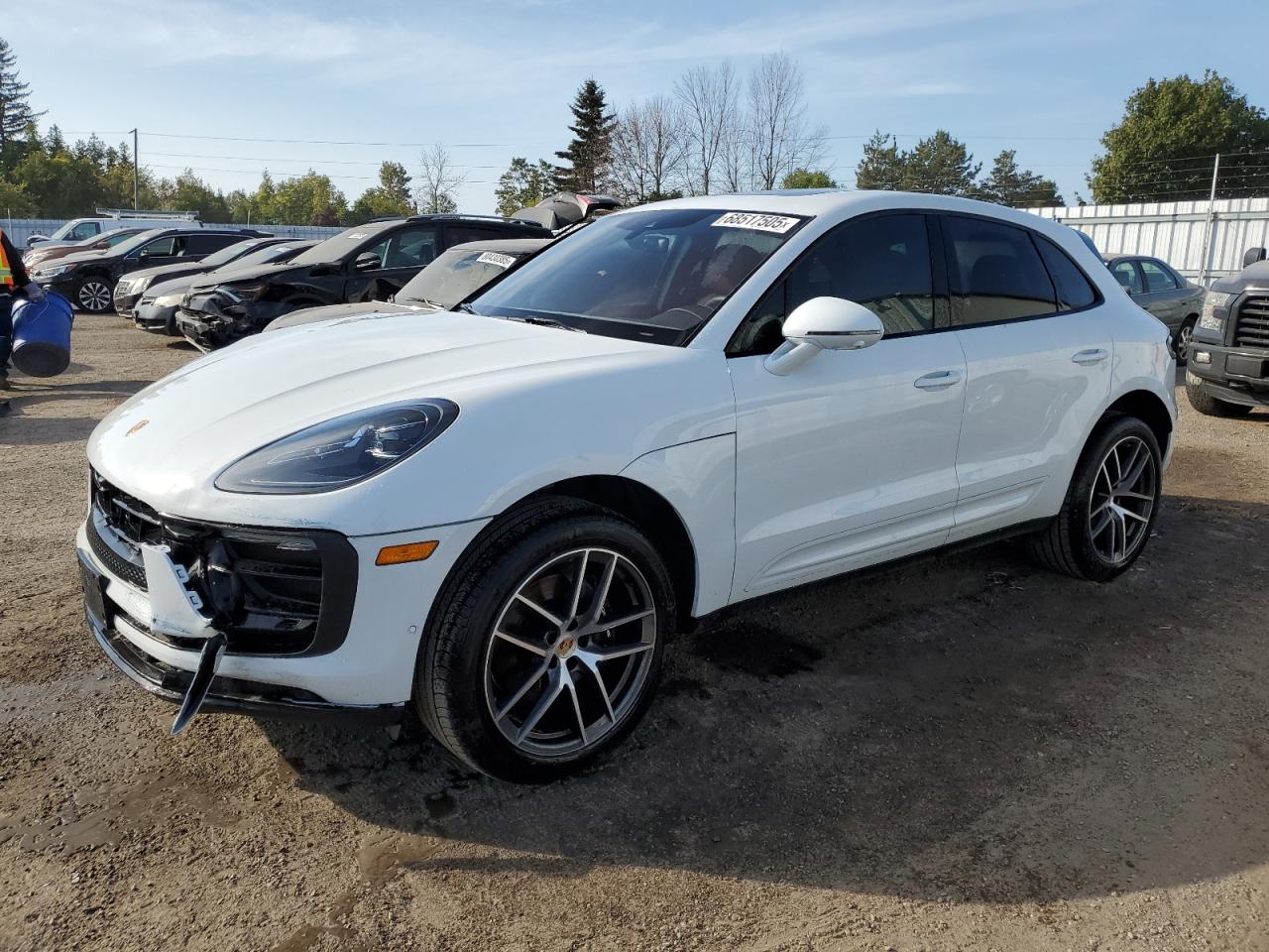 2025 Porsche Macan base BASE