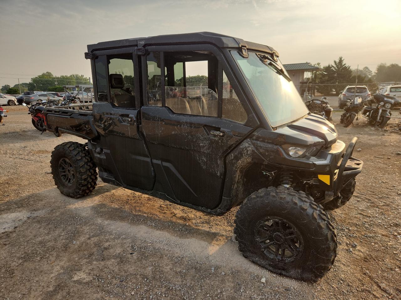 2025 Can-am Defender m