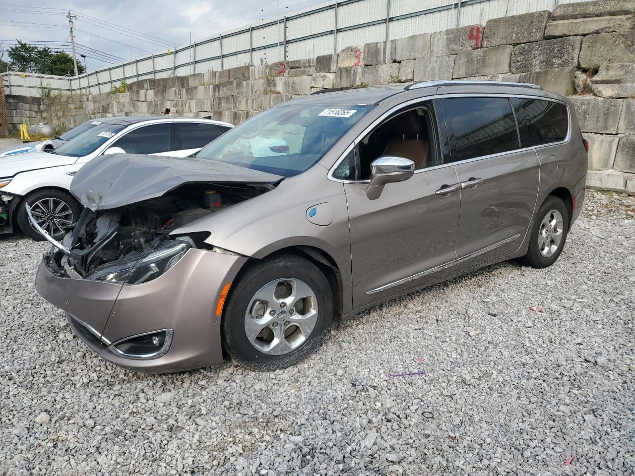 Chrysler Pacifica hybrid limited