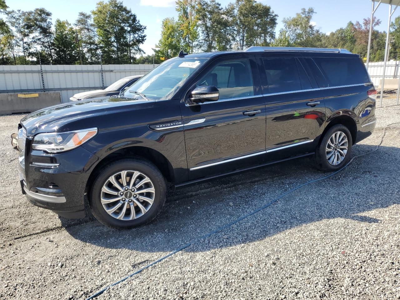 2023 Lincoln Navigator L