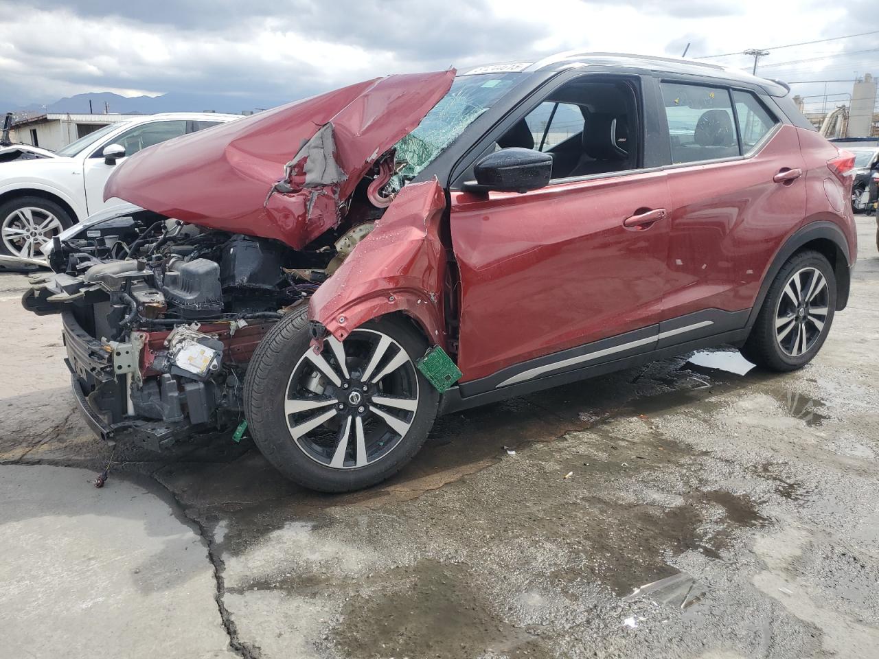 2019 Nissan Kicks s S