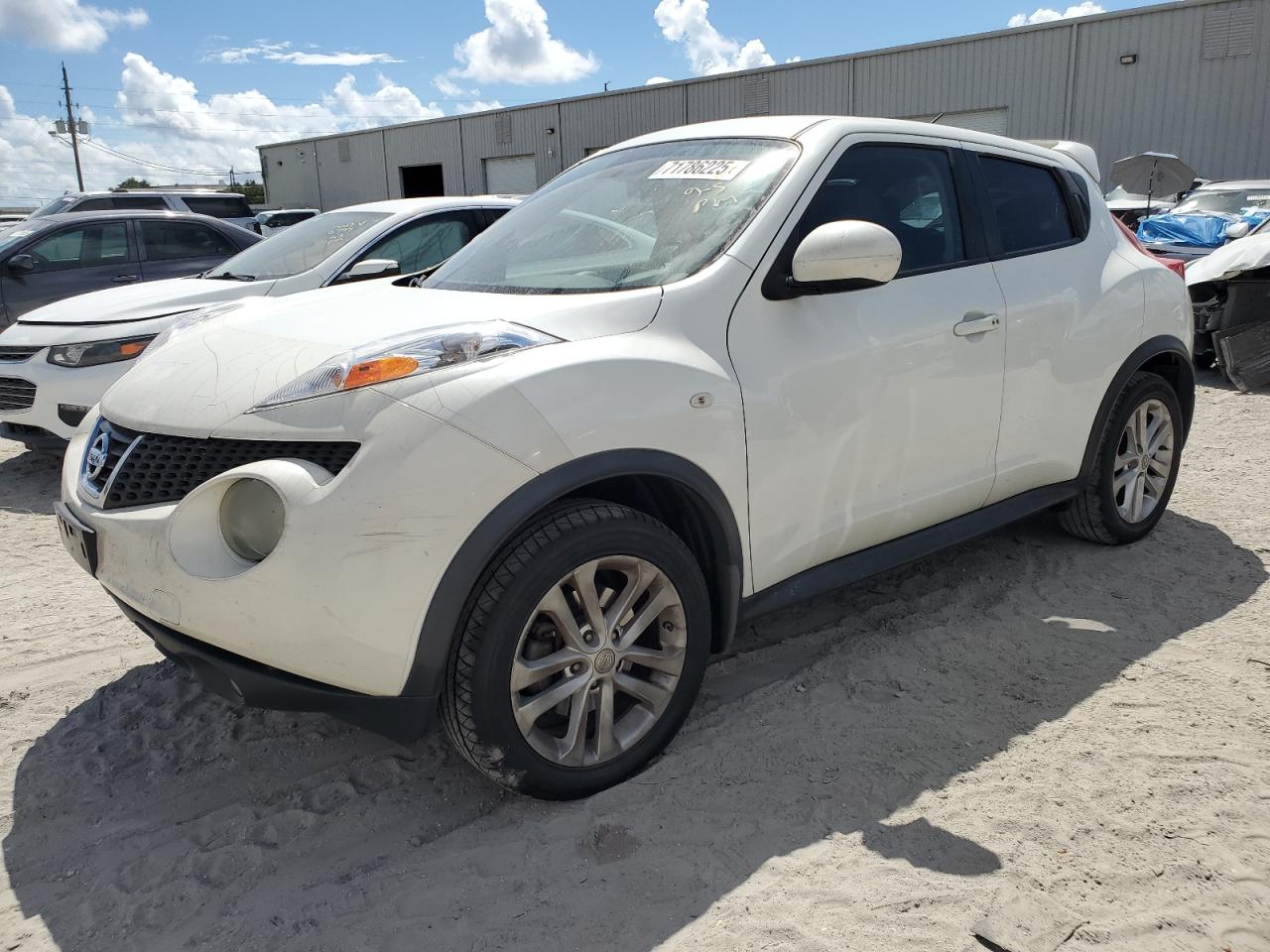 2013 Nissan Juke s S