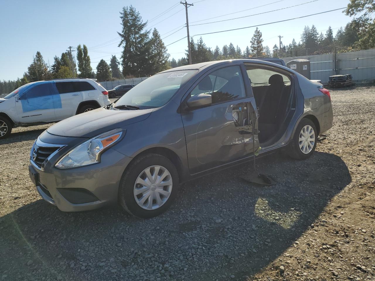 2018 Nissan Versa s S