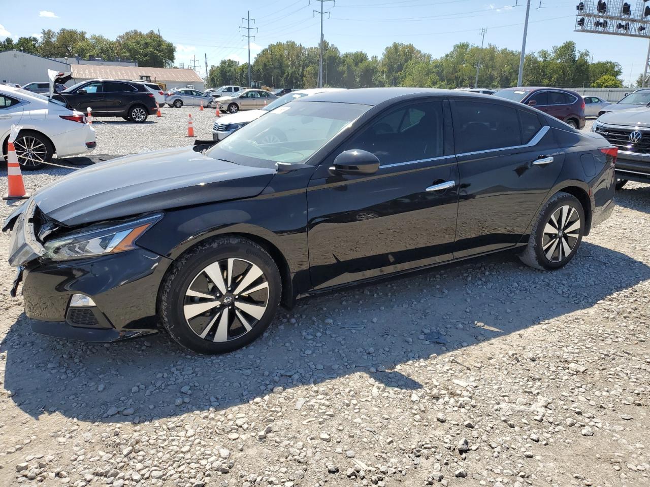 2022 Nissan Altima sv SV