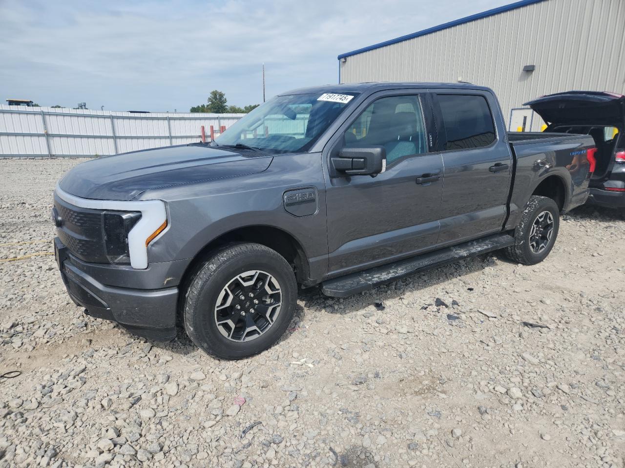 2022 Ford F150 light LIGHTNING PRO