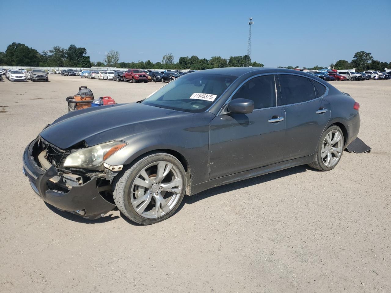 2012 Infiniti M56