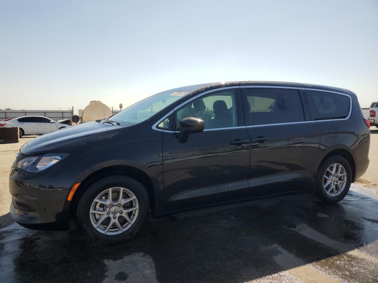 2024 Chrysler Voyager