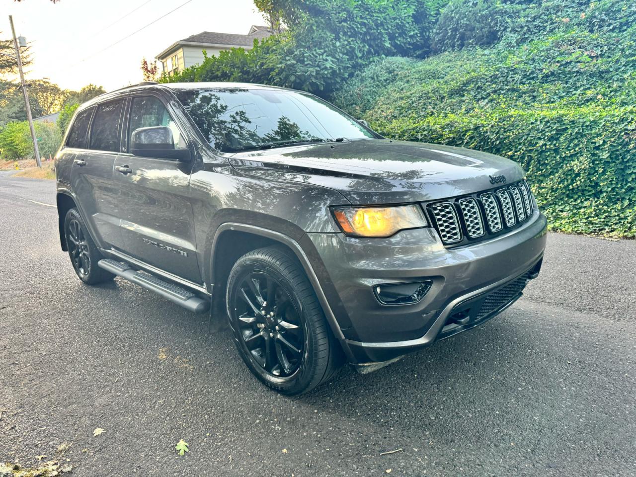 2020 Jeep Grand cher LAREDO
