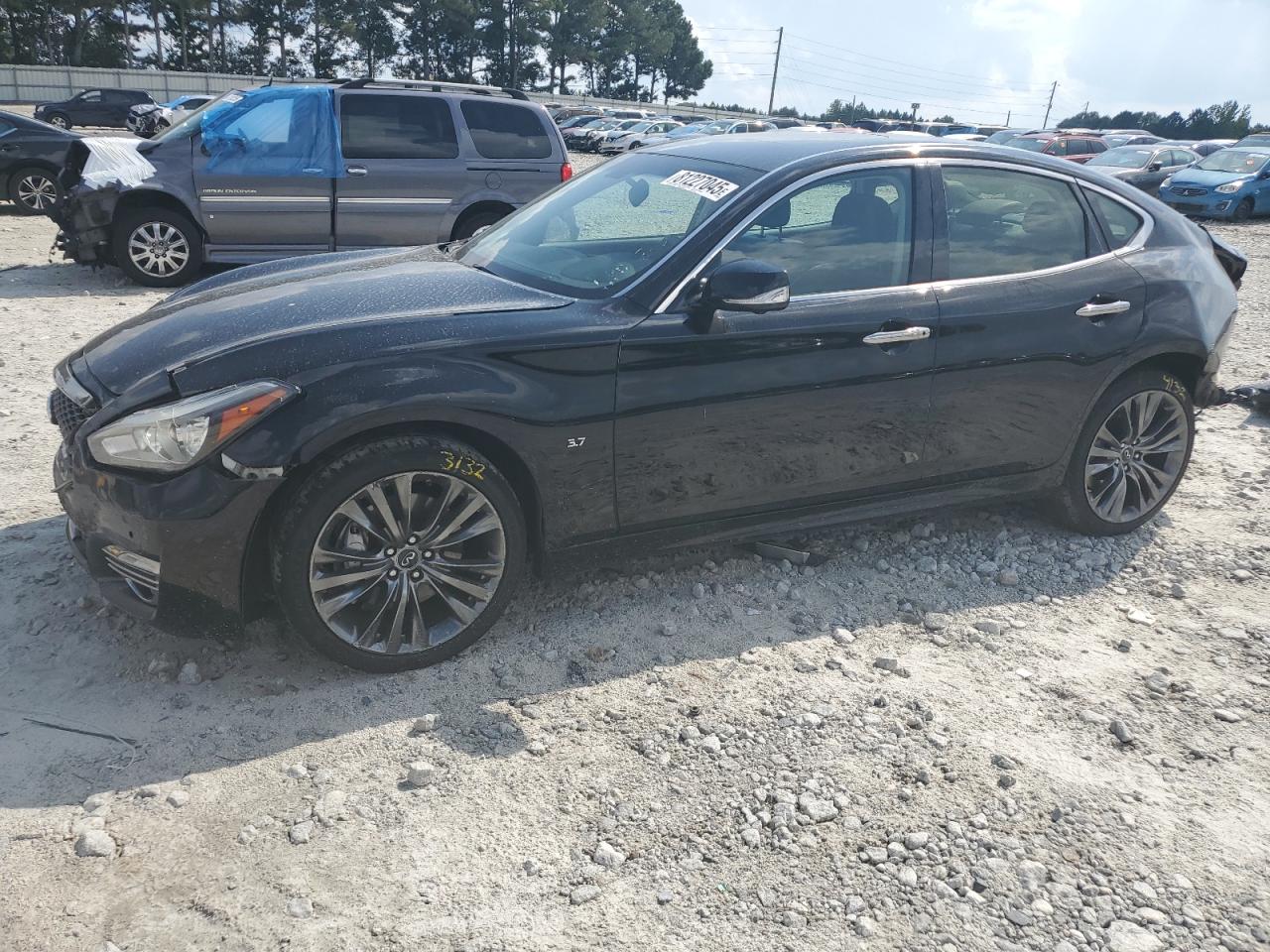 2017 Infiniti Q70