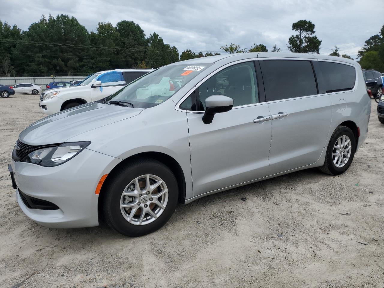 2023 Chrysler Voyager