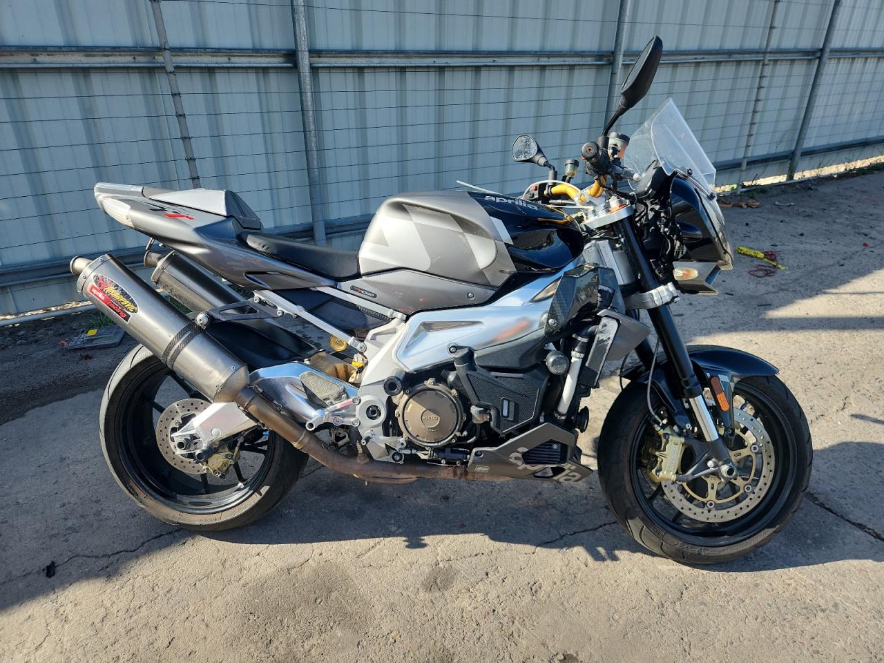 Aprilia Tuono