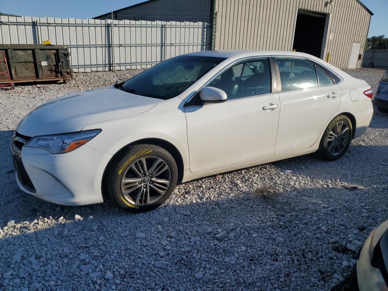 2015 Toyota Camry le LE