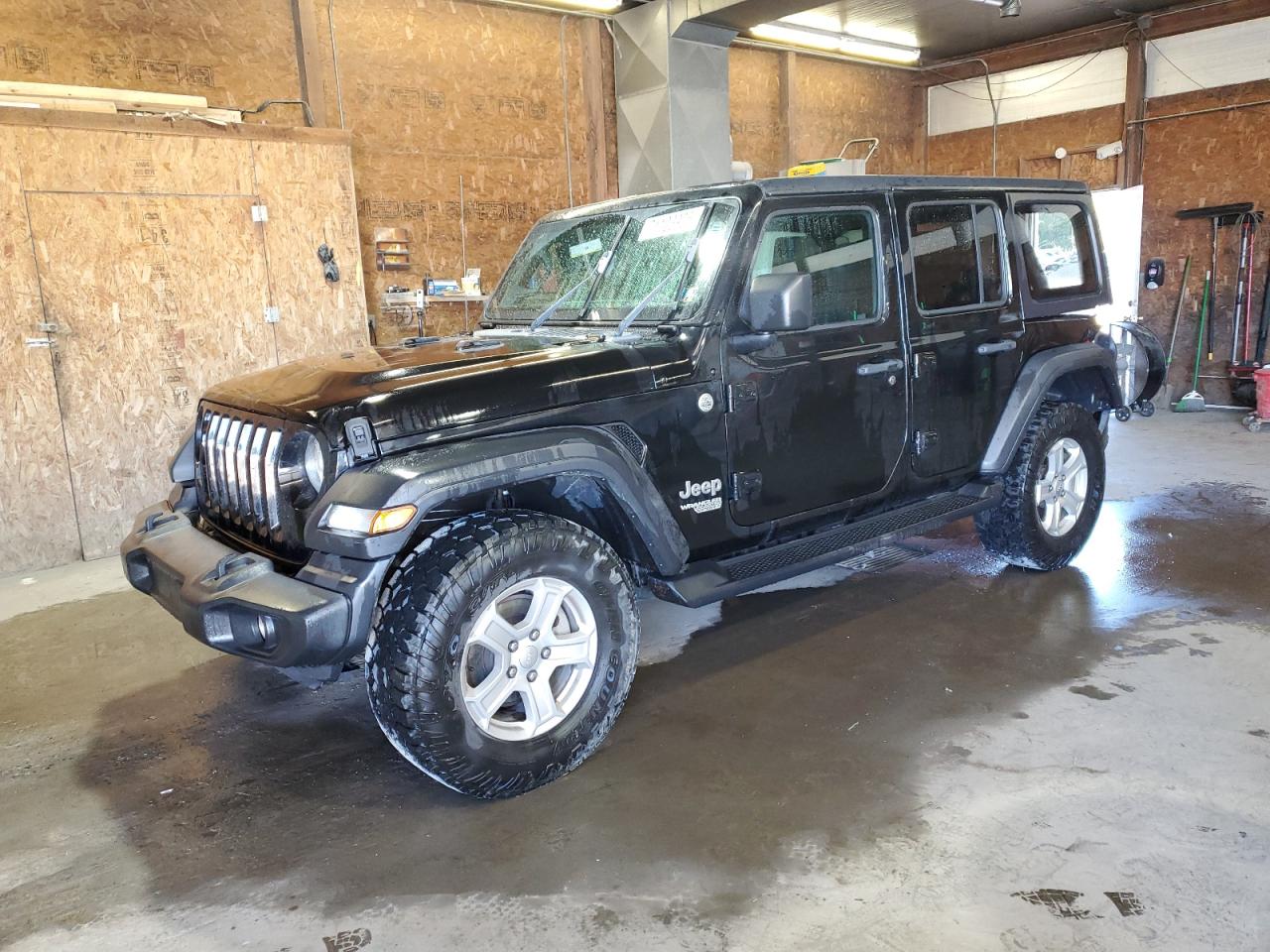 2019 Jeep Wrangler u SPORT