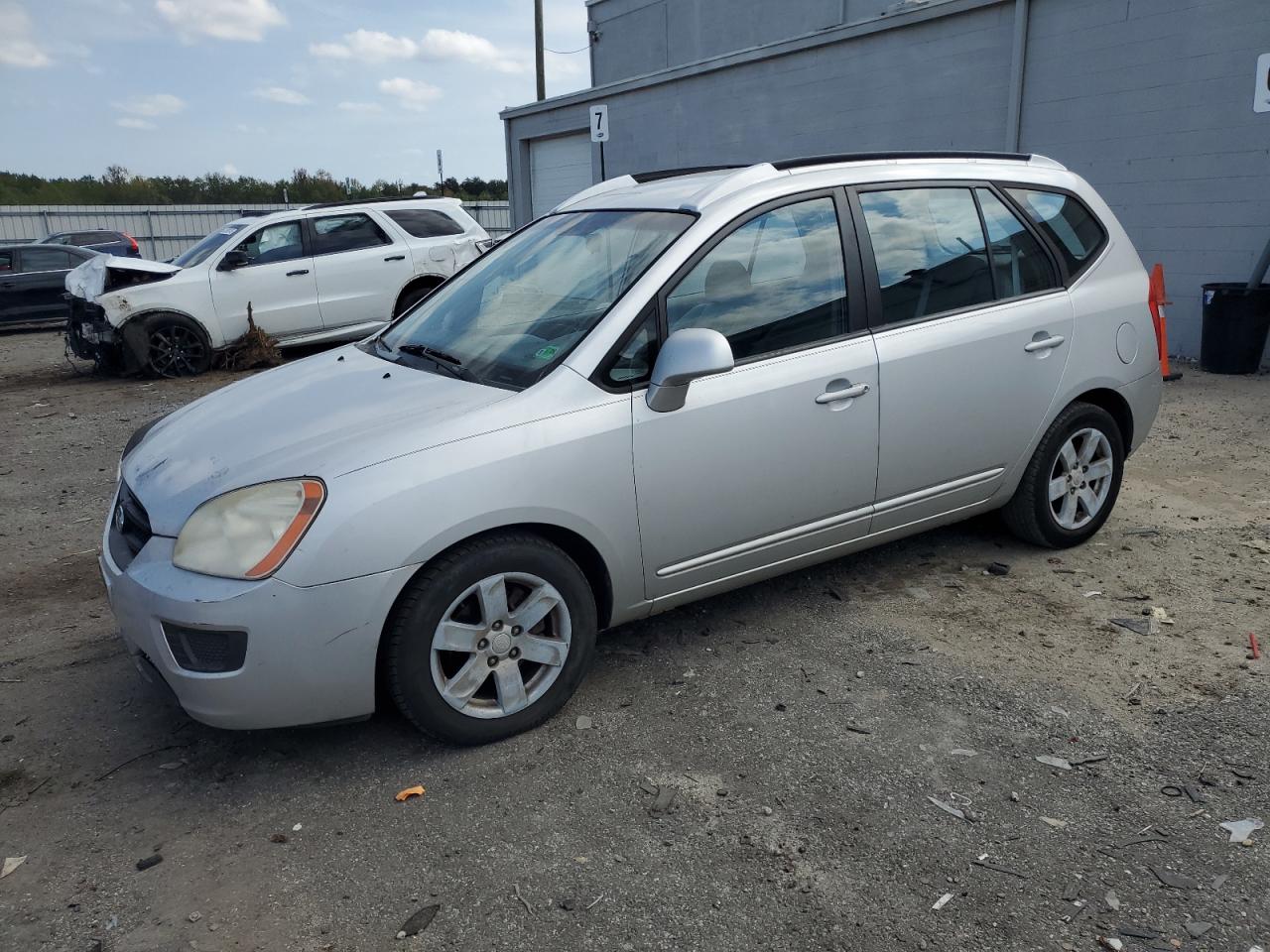 2007 Kia Rondo