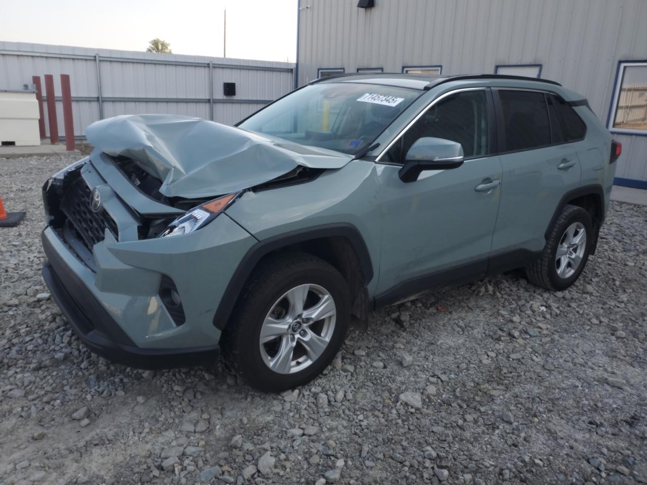 2020 Toyota Rav4 xle XLE