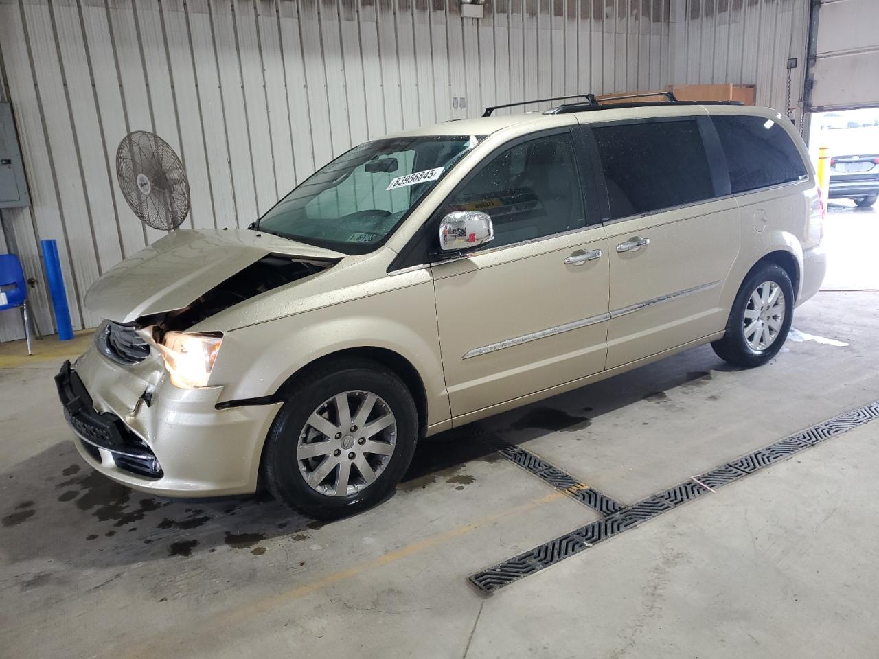 2012 Chrysler Town & country Touring L