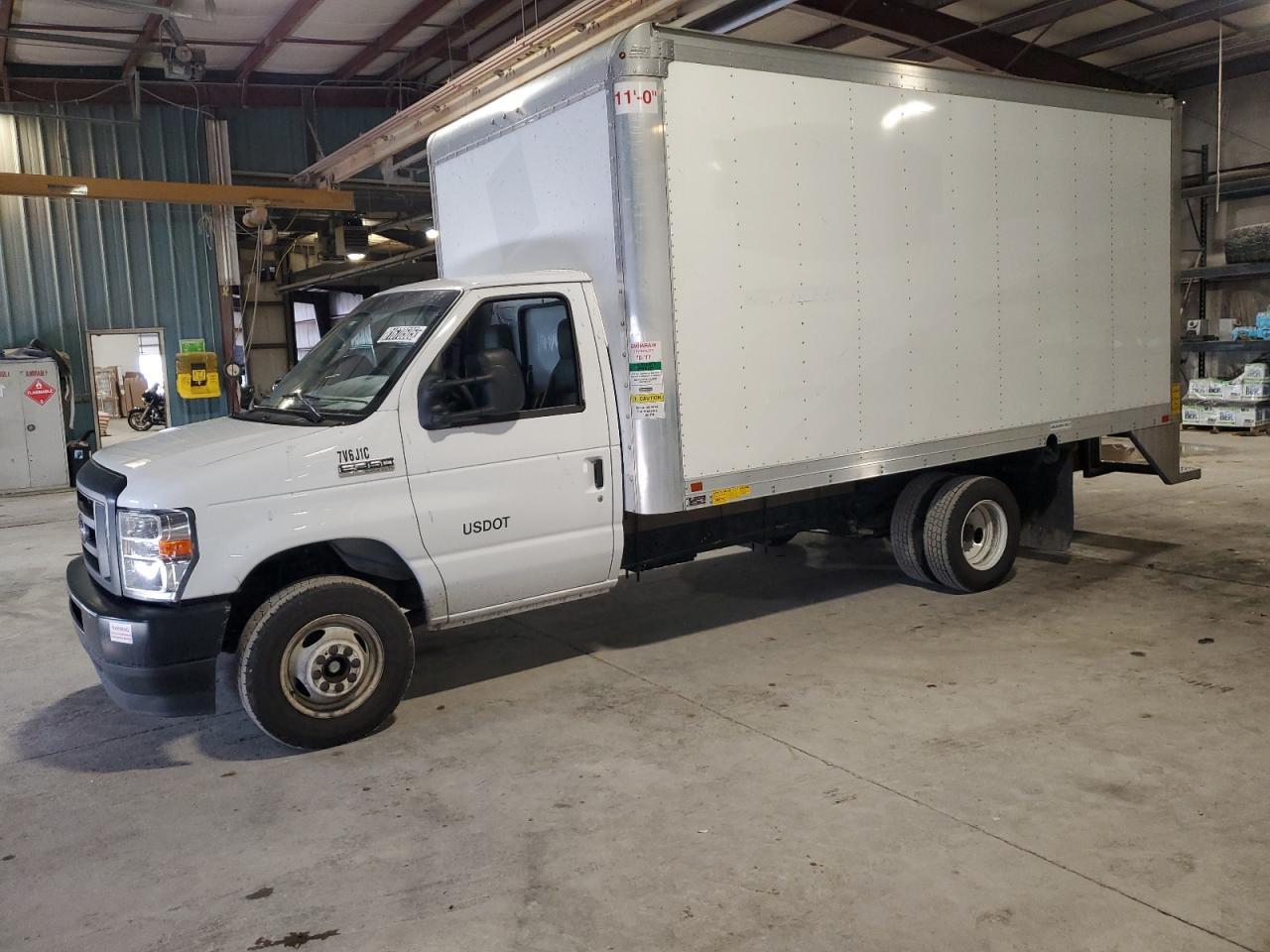 2023 Ford Econoline E350 Super Duty Cutaway Van