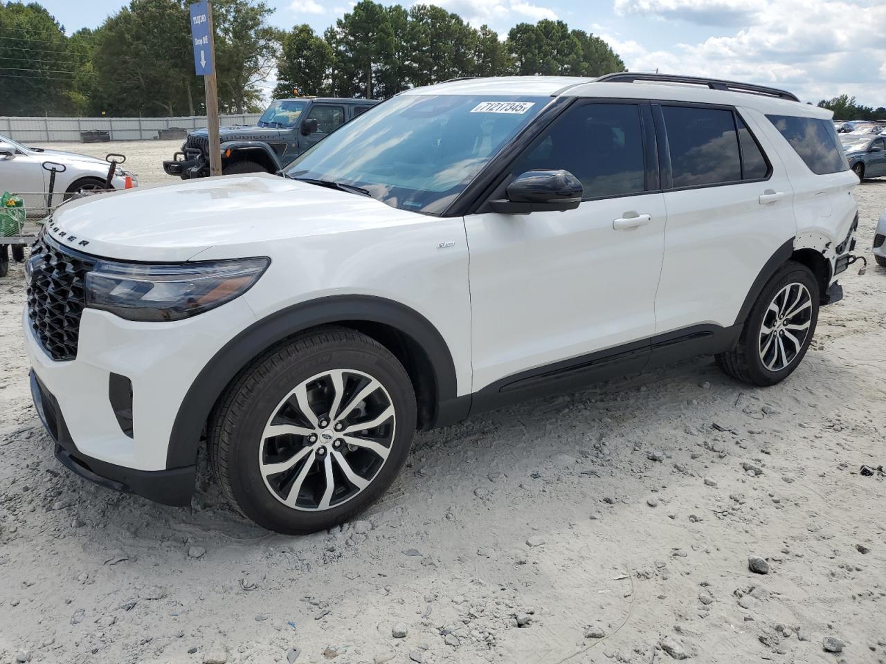 2025 Ford Explorer s ST-LINE