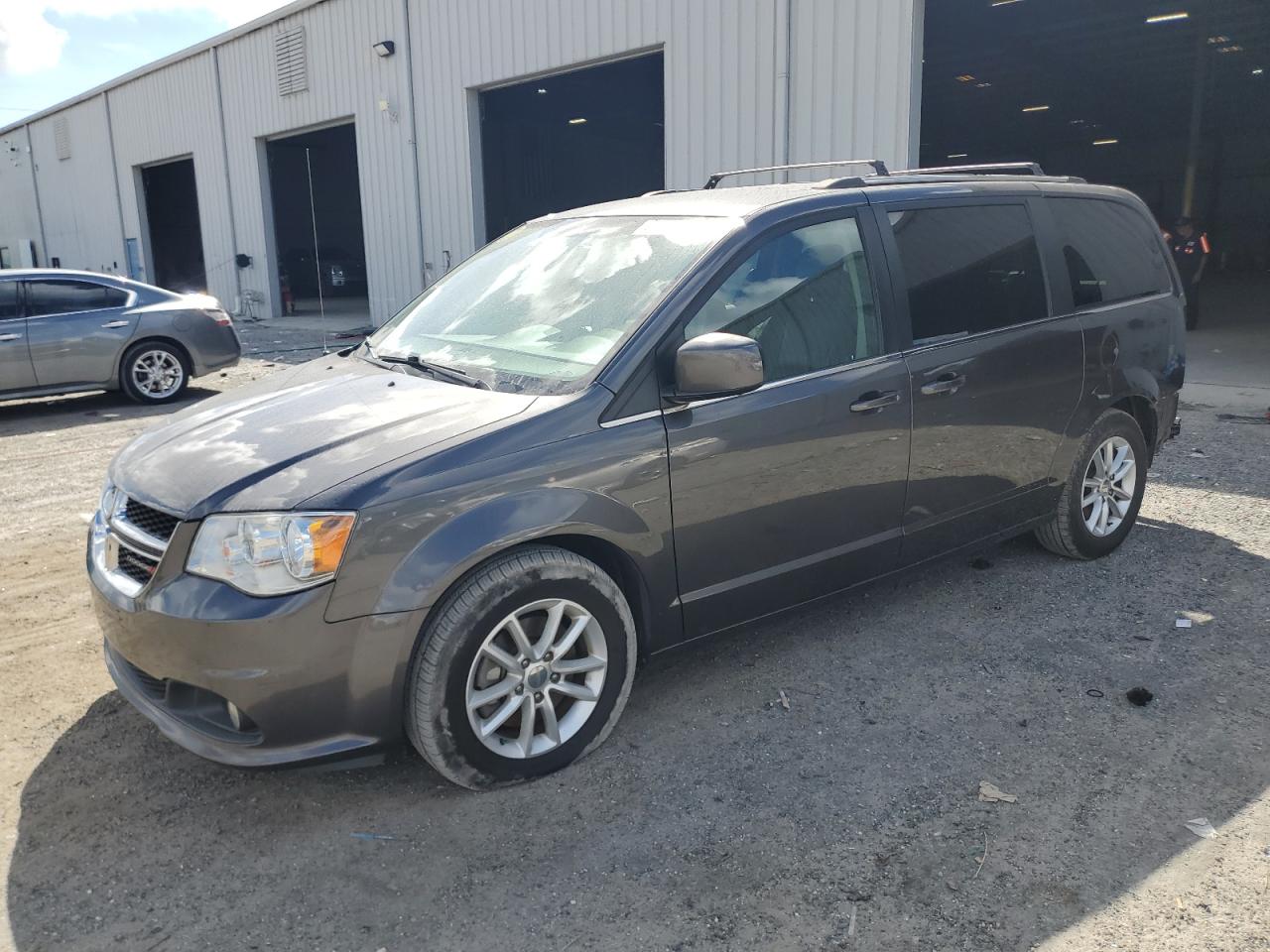 Dodge Grand caravan