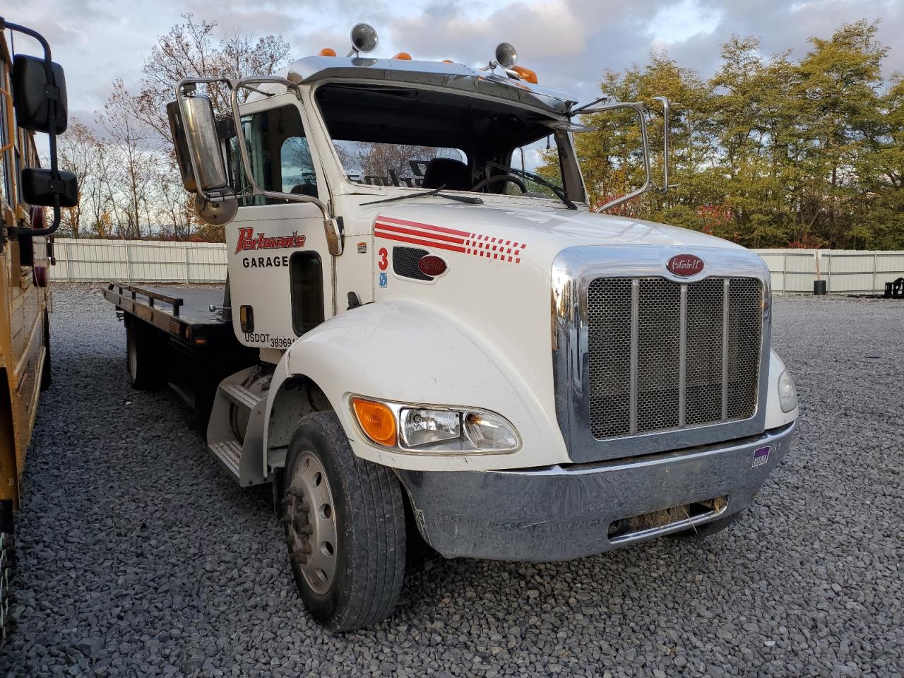 Peterbilt 337