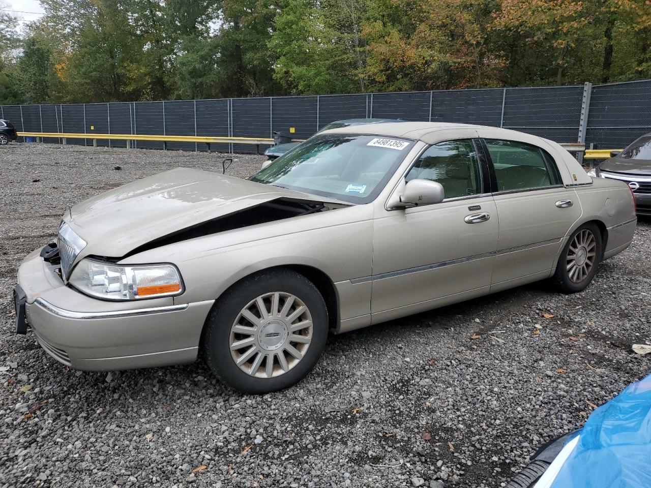 2004 Lincoln Town Car