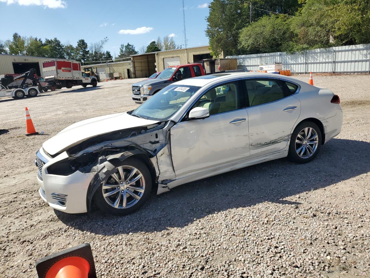 2015 Infiniti Q70