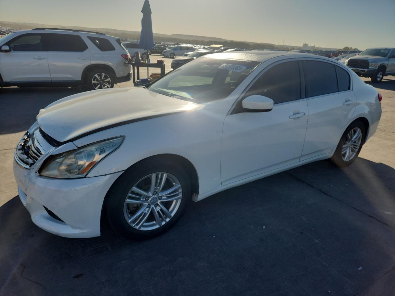 2013 Infiniti G37