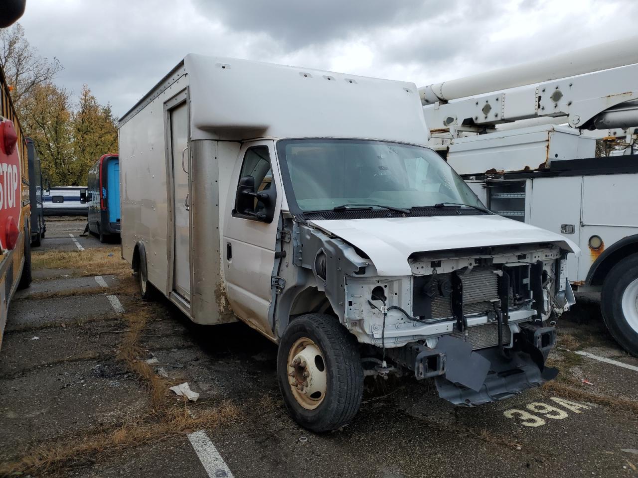 2021 Ford Econoline E350