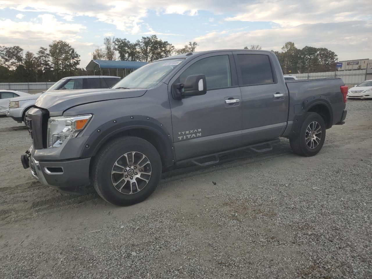 2021 Nissan Titan