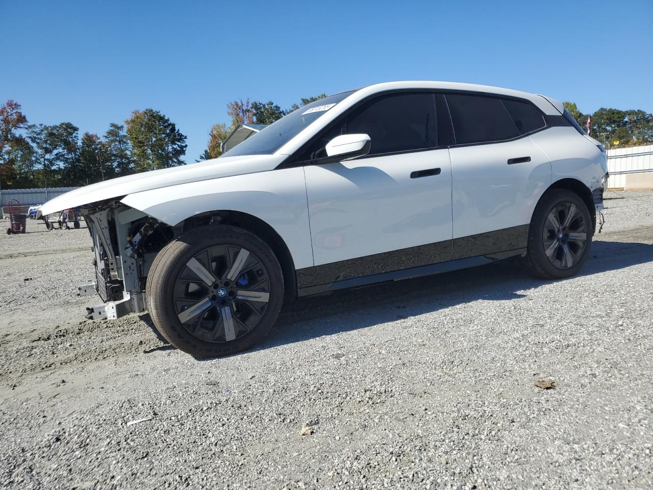 2025 BMW iX
