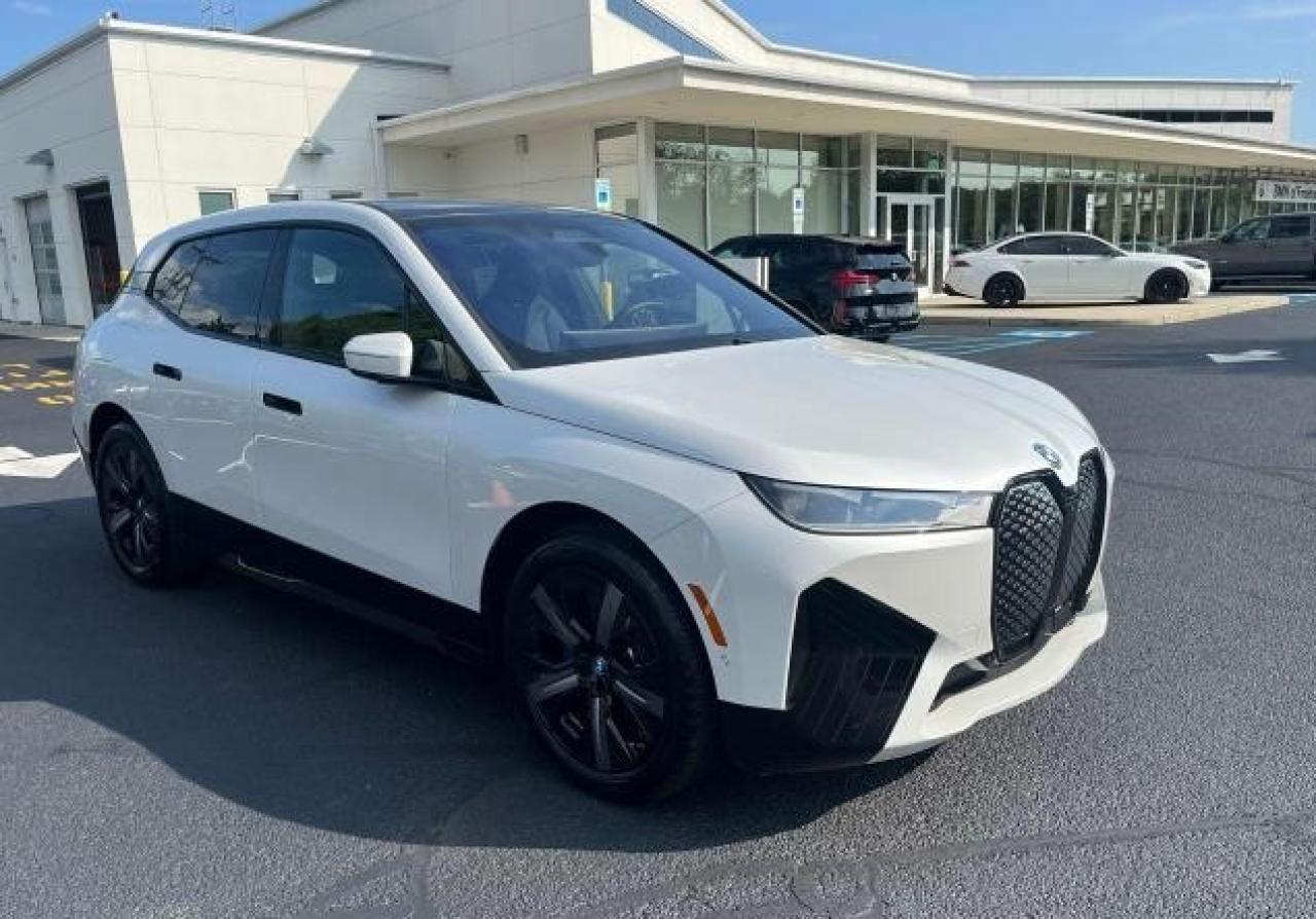 BMW iX