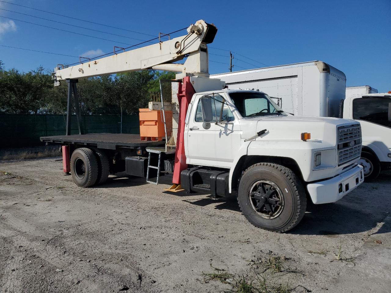 1990 Ford F800