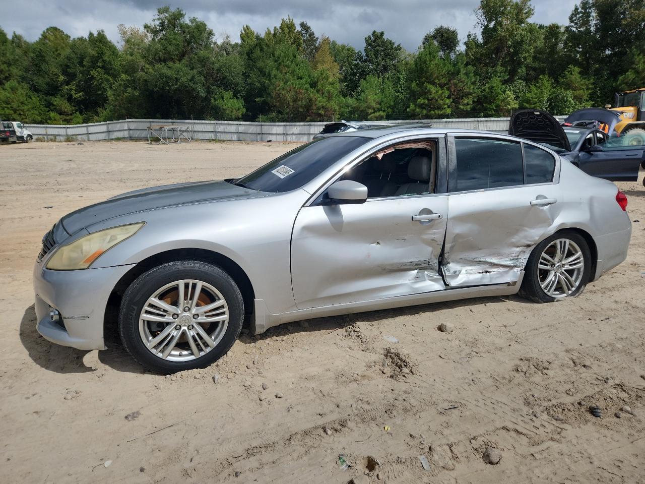 2011 Infiniti G37
