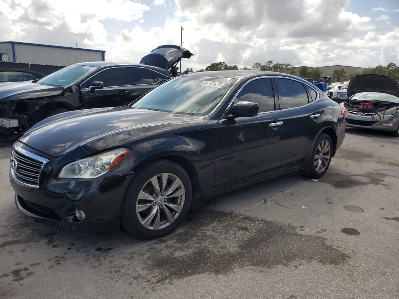 2013 Infiniti M37