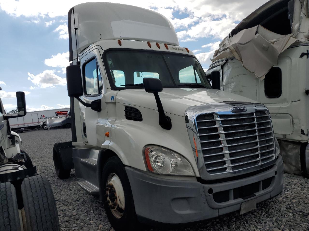 2017 Freightliner Cascadia 113