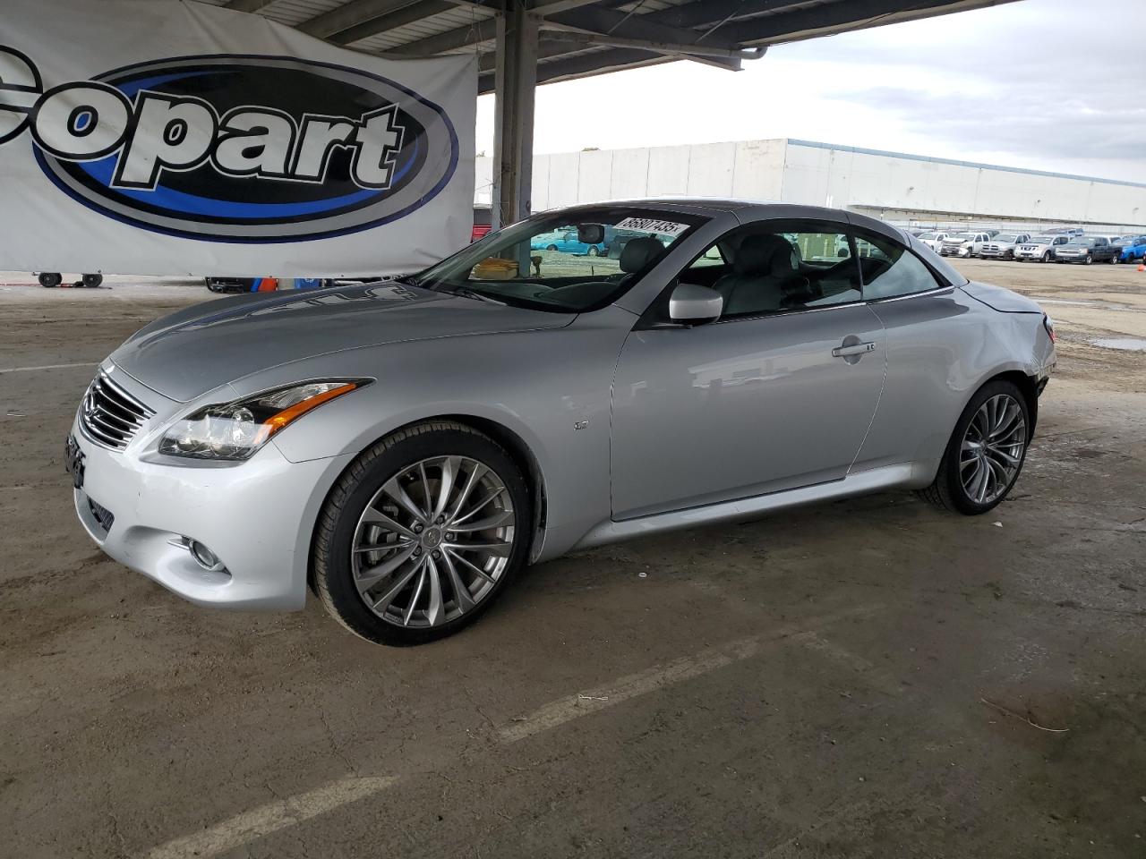 2015 Infiniti Q60