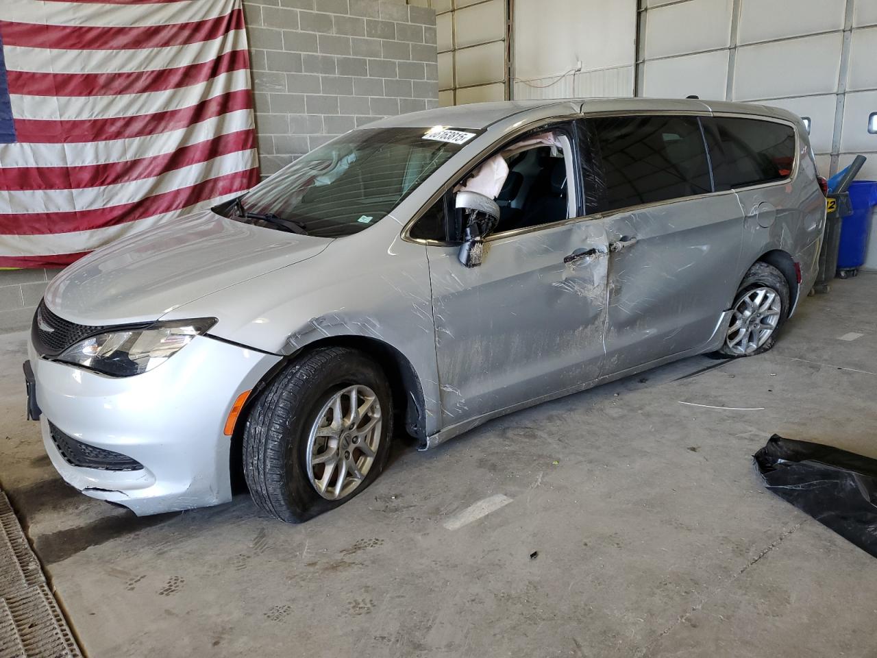 2022 Chrysler Voyager
