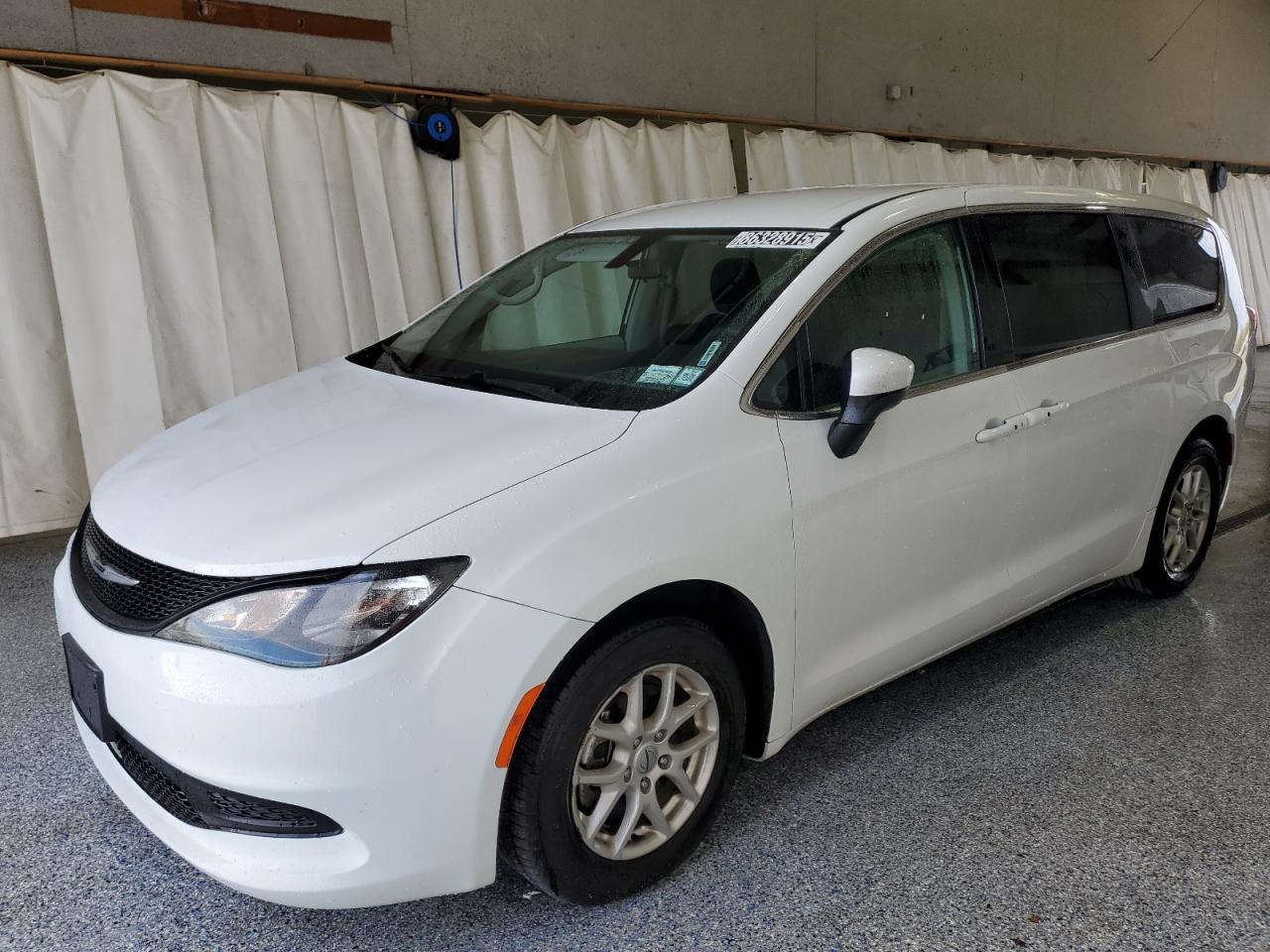 2022 Chrysler Voyager