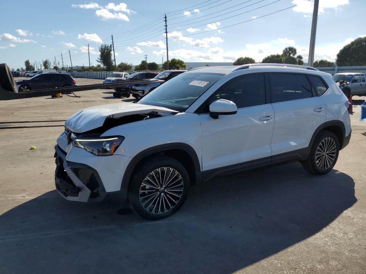 2025 Volkswagen Taos