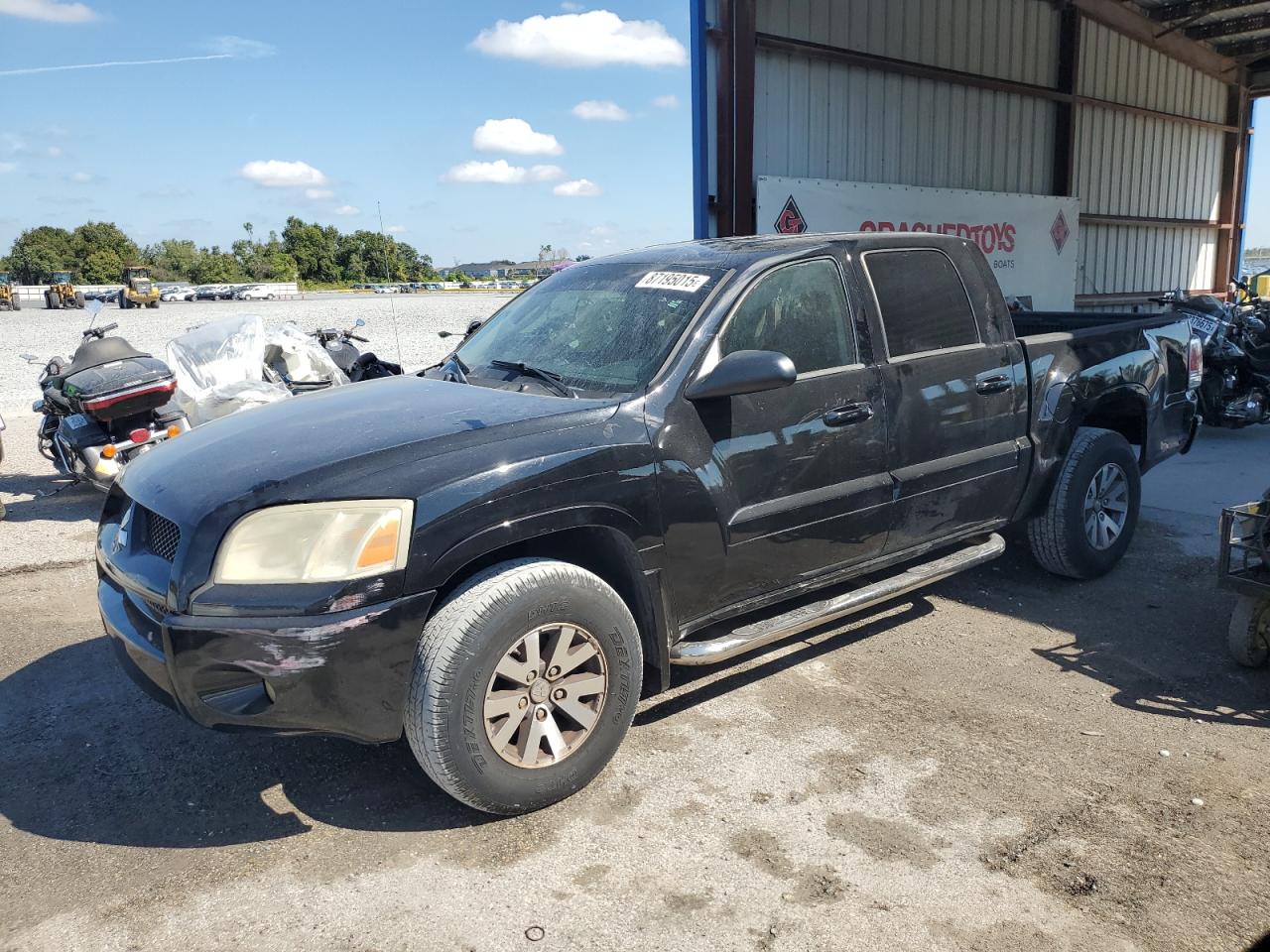 2008 Mitsubishi Raider
