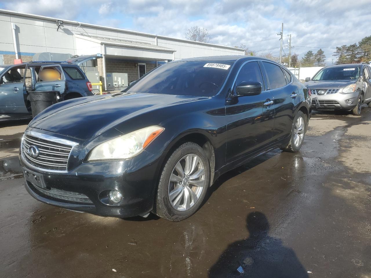 2013 Infiniti M37