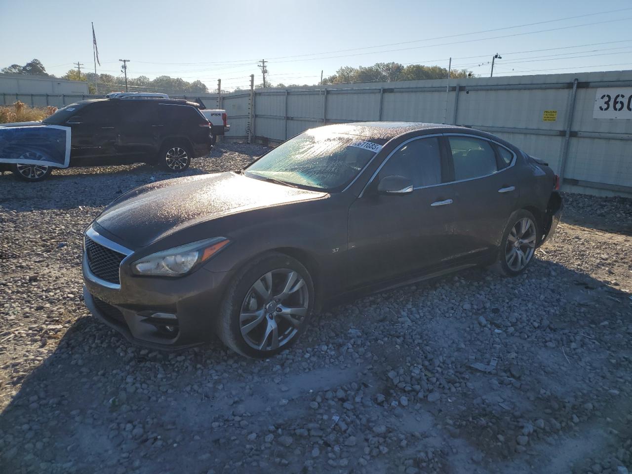 2017 Infiniti Q70
