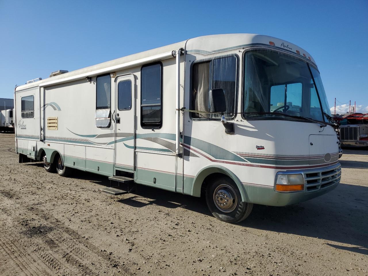 1997 Ford F530