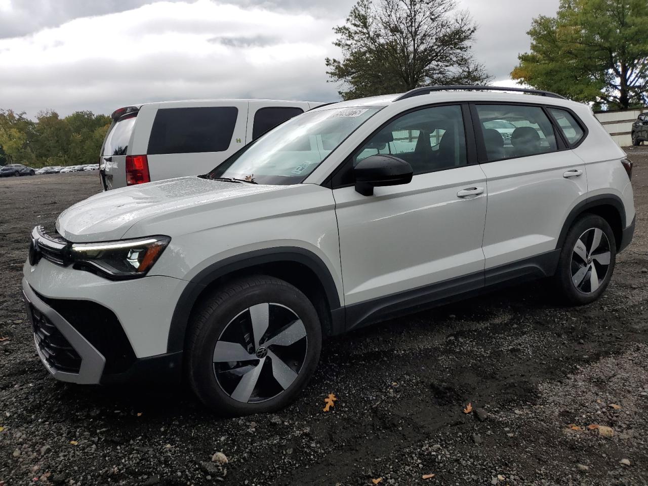 2025 Volkswagen Taos