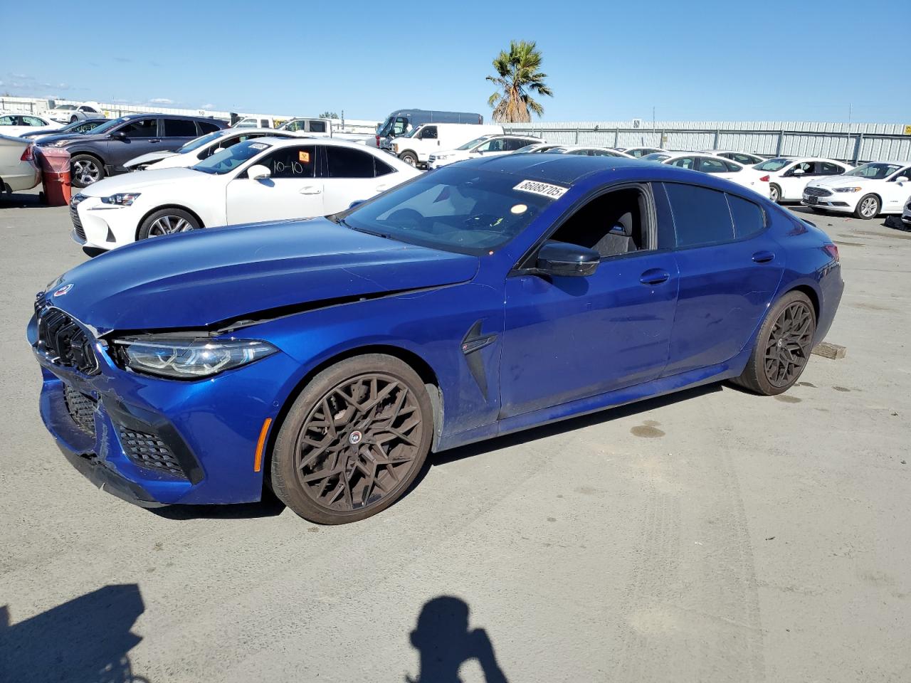 2023 BMW M8