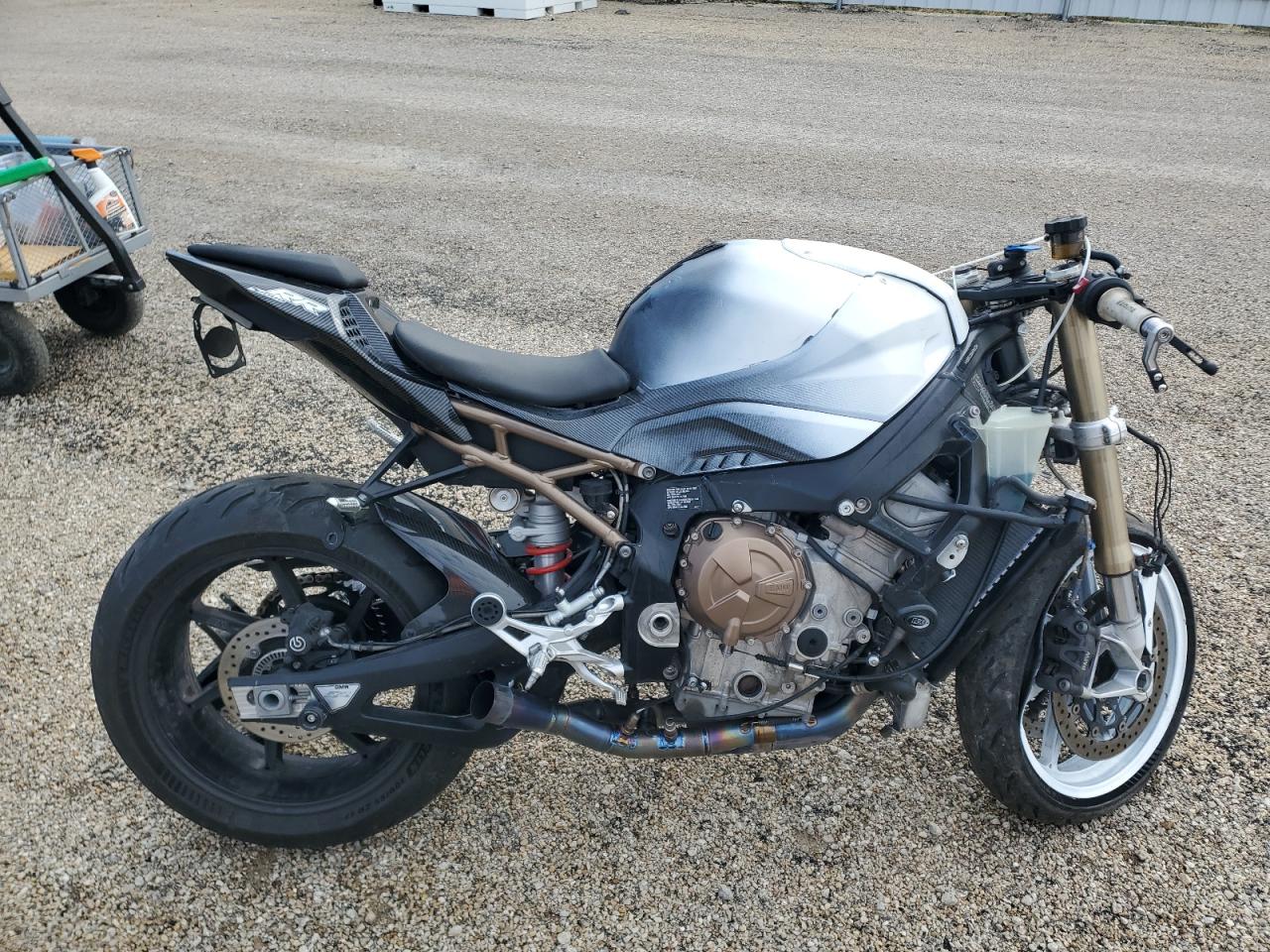 2022 BMW S 1000