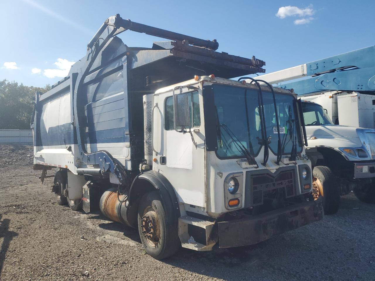 2008 Mack Mru613