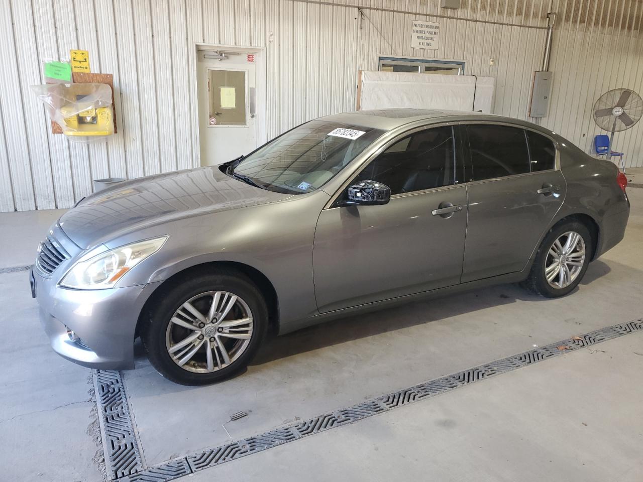 2010 Infiniti G37