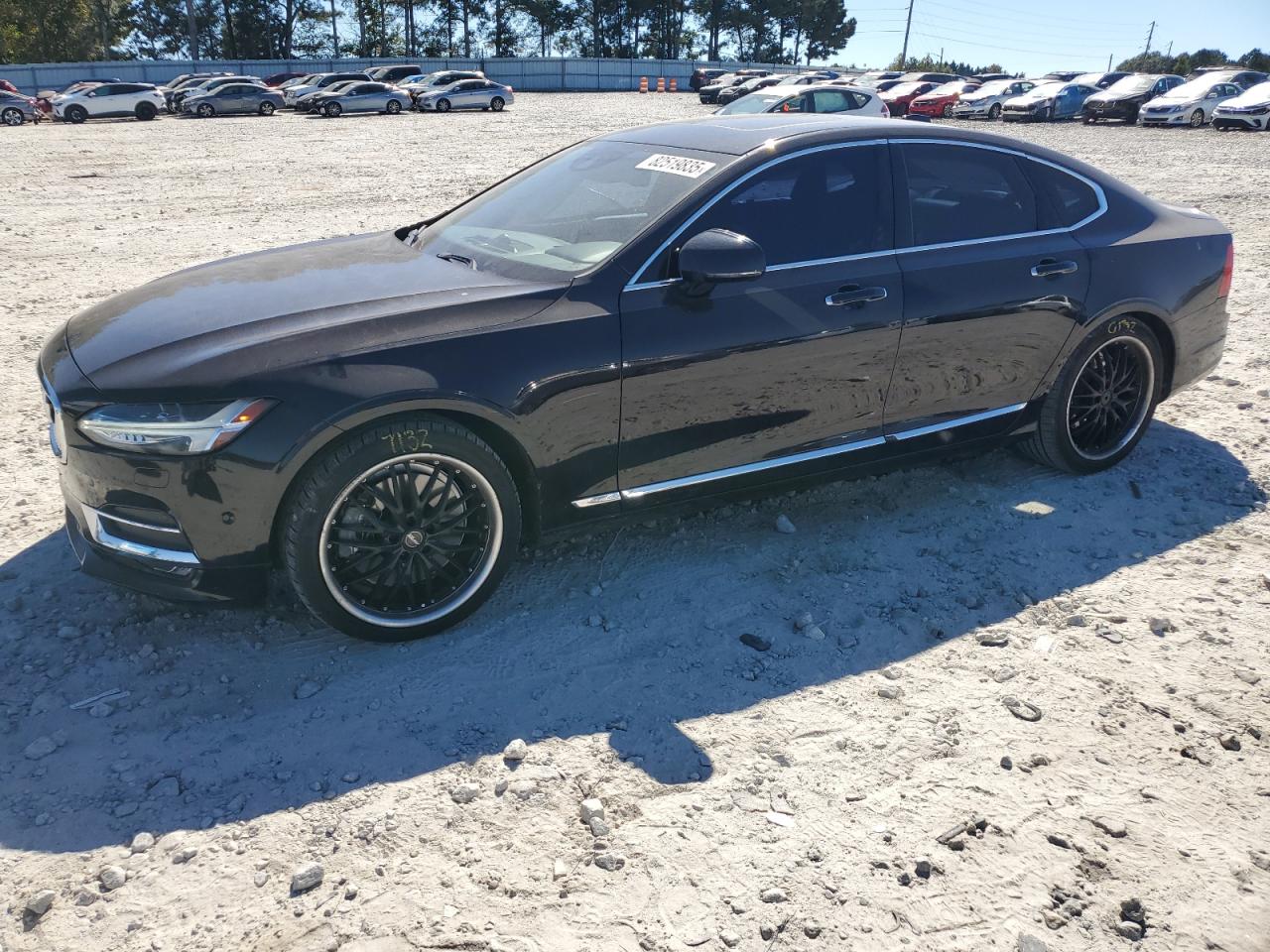 2017 Volvo S90