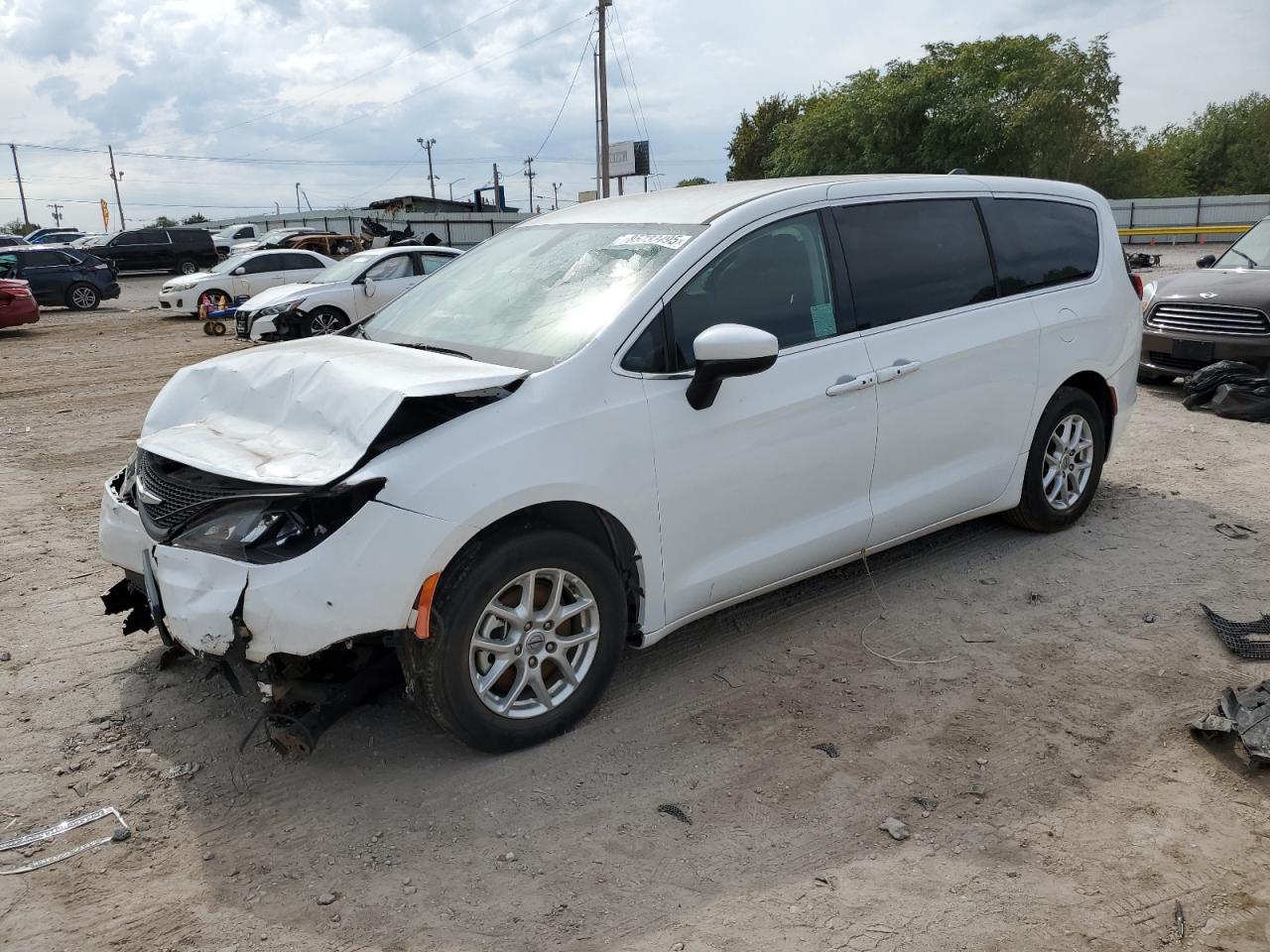 2022 Chrysler Voyager
